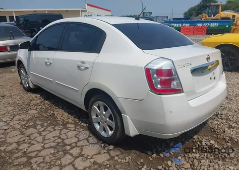 2010 Nissan Sentra 2.0 z USA, uszkodzony, nr VIN 3N1AB6APXAL714951